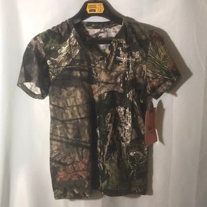 Field & Streams V Neck top Camo